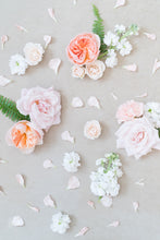 Load image into Gallery viewer, Pastel Dream: Styling Blooms / Cake Florals